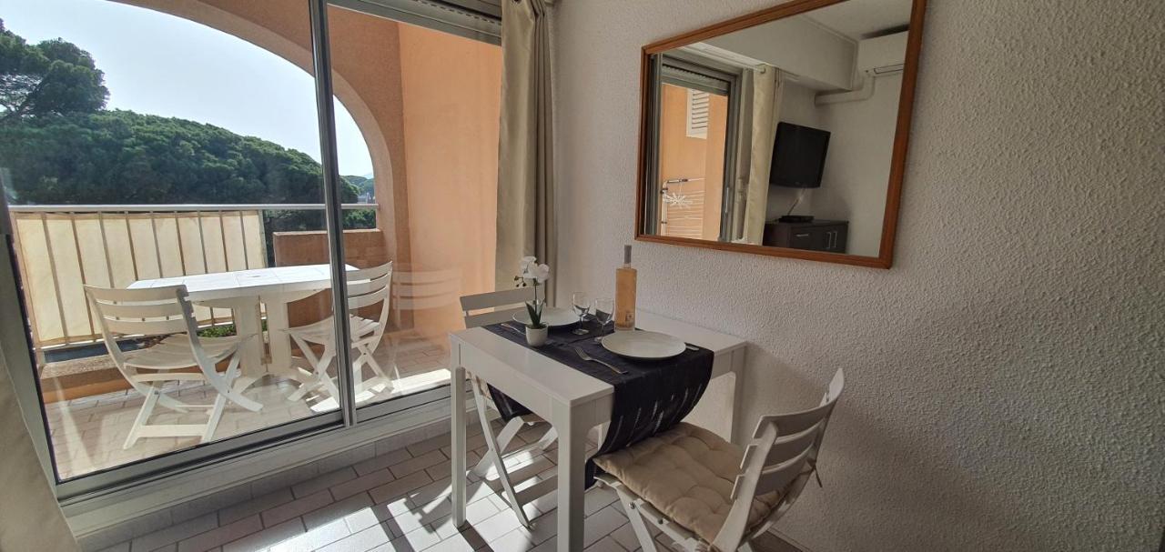 L'Etoile Sous Les Pins - La Loge Apartment Hyères Exterior foto