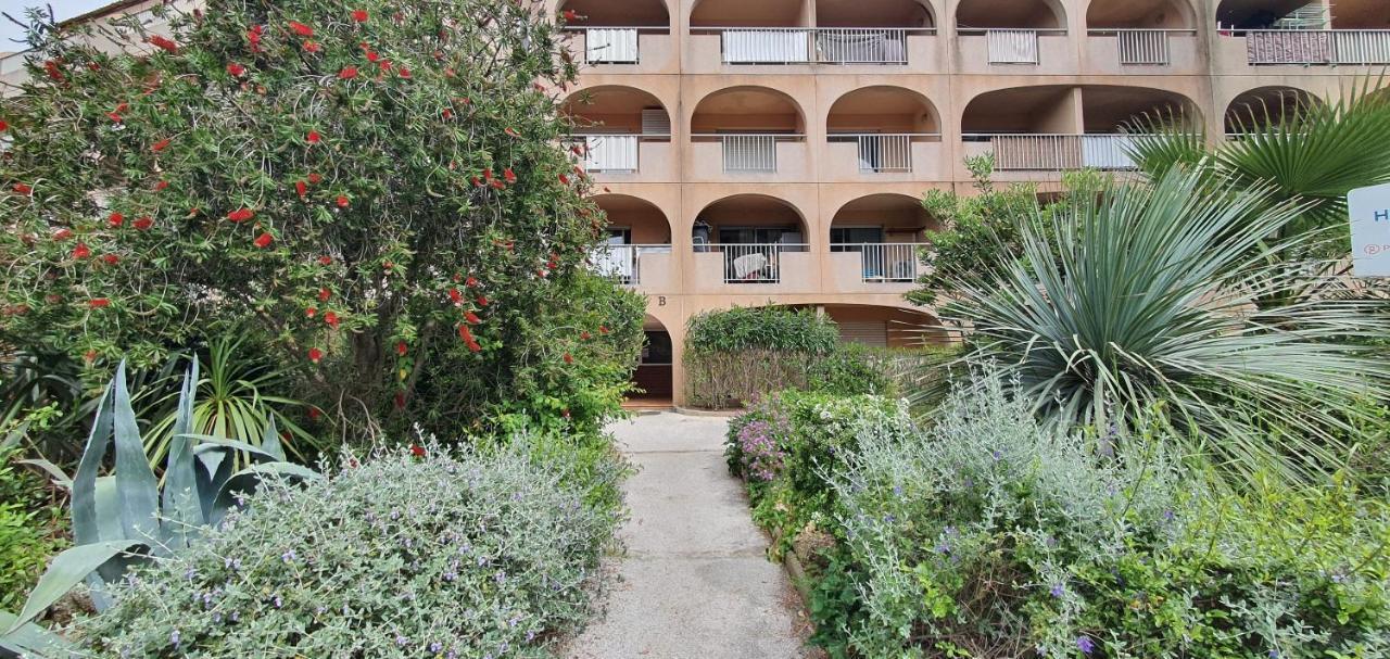 L'Etoile Sous Les Pins - La Loge Apartment Hyères Exterior foto